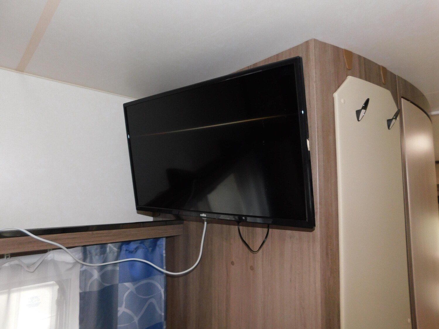 Hobby De Luxe Easy 560 FFE Mover+Markise+Duschkabine - Bild 15