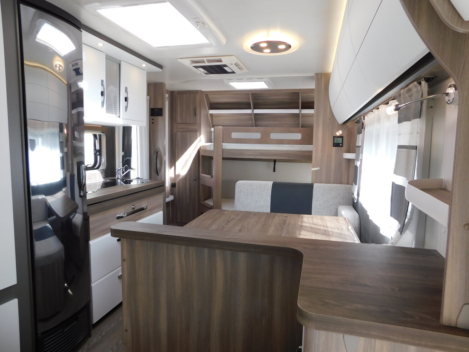 Hobby Excellent Edition 560 KMFe Klima, Mover, Autark - Bild 9