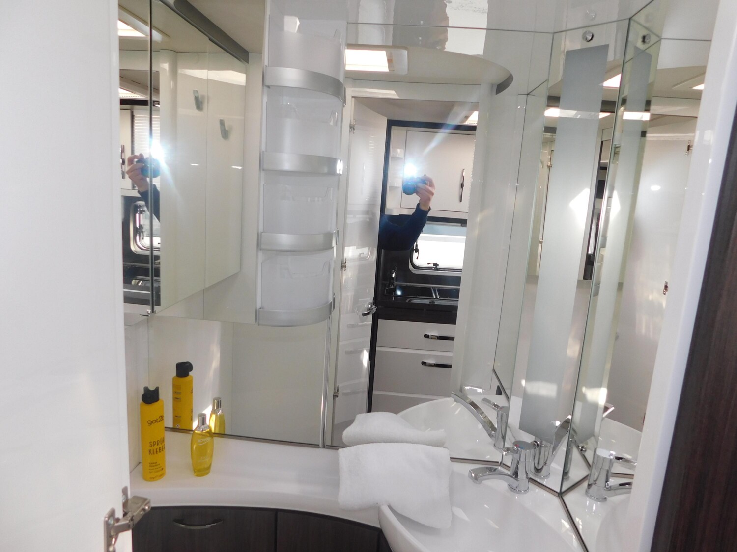 Hobby Prestige 620 CL Fußbodenheizung, City-Anschluss - Bild 16