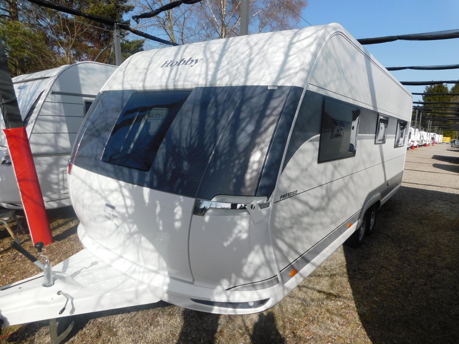 Hobby Prestige 620 CL Fußbodenheizung, City-Anschluss - Bild 2