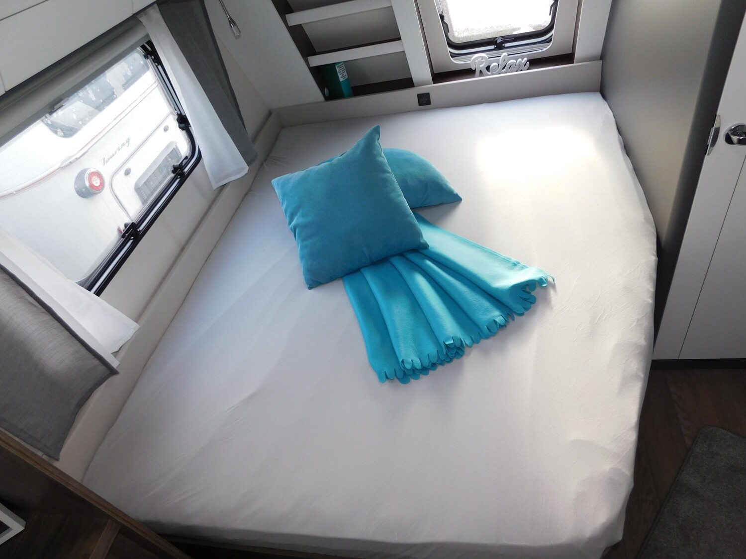 Hobby Excellent Edition 650 KMFe Combi6E + Fußbodenh. - Bild 13