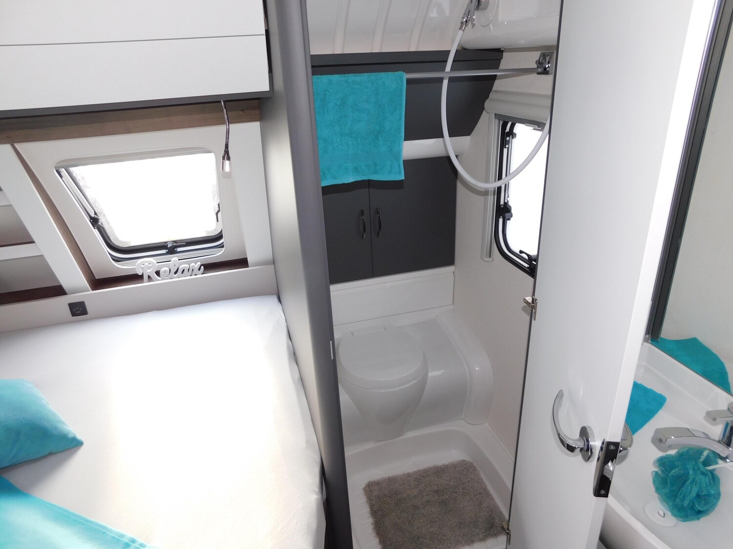 Hobby Excellent Edition 650 KMFe Combi6E + Fußbodenh. - Bild 14