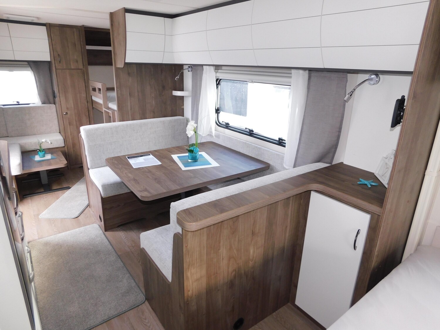 Hobby Excellent Edition 650 KMFe Combi6E + Fußbodenh. - Bild 16