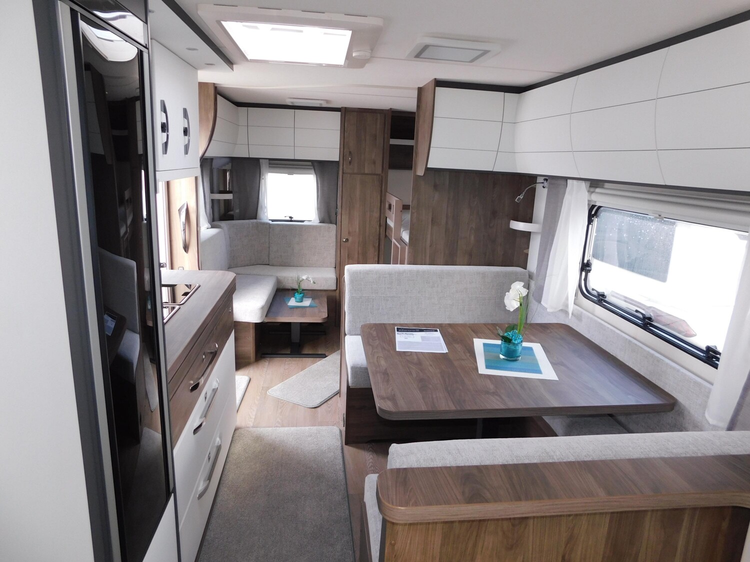 Hobby Excellent Edition 650 KMFe Combi6E + Fußbodenh. - Bild 17