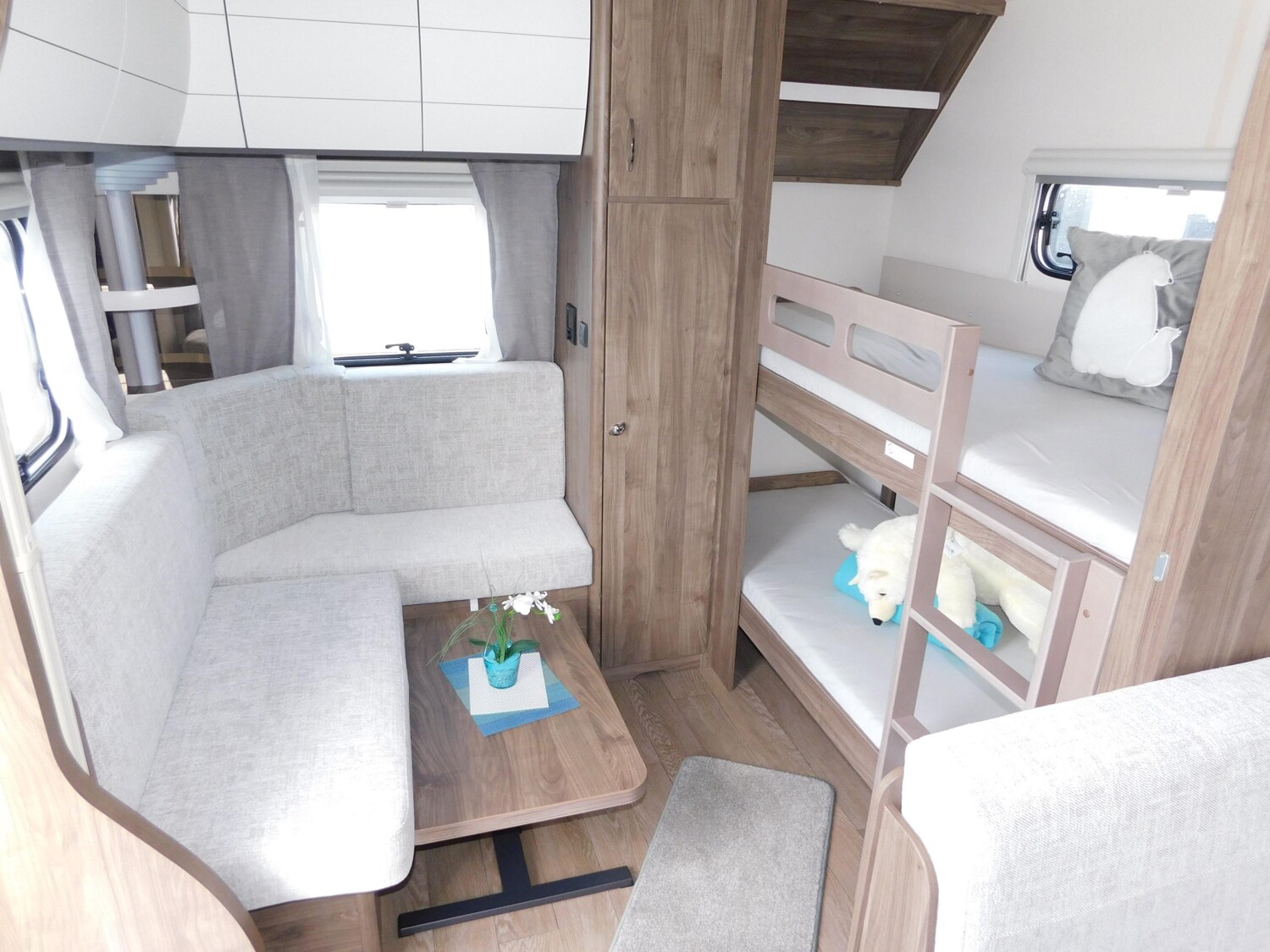 Hobby Excellent Edition 650 KMFe Combi6E + Fußbodenh. - Bild 19