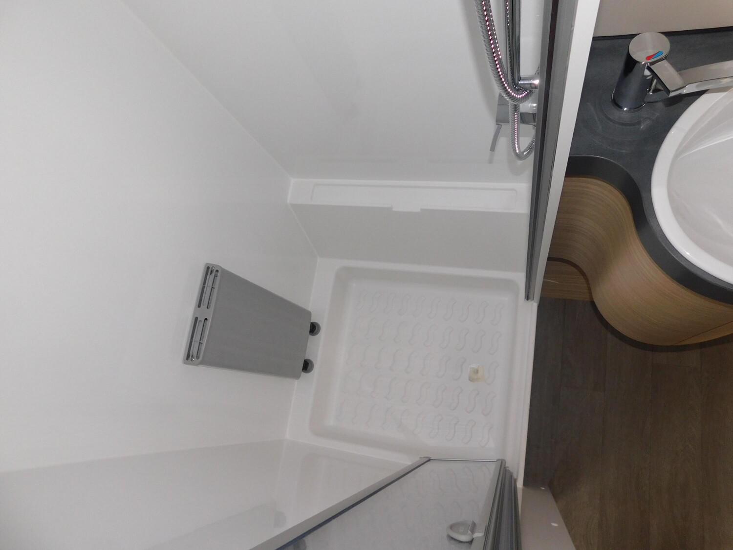 Hobby Maxia 660 WQM 2026er !! ALDE, Backofen, 2,5T - Bild 24