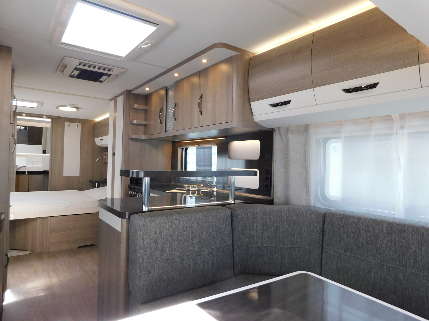 Hobby Prestige 720 WQC ALDE, Dachklima, DuoControl, TV - Bild 6