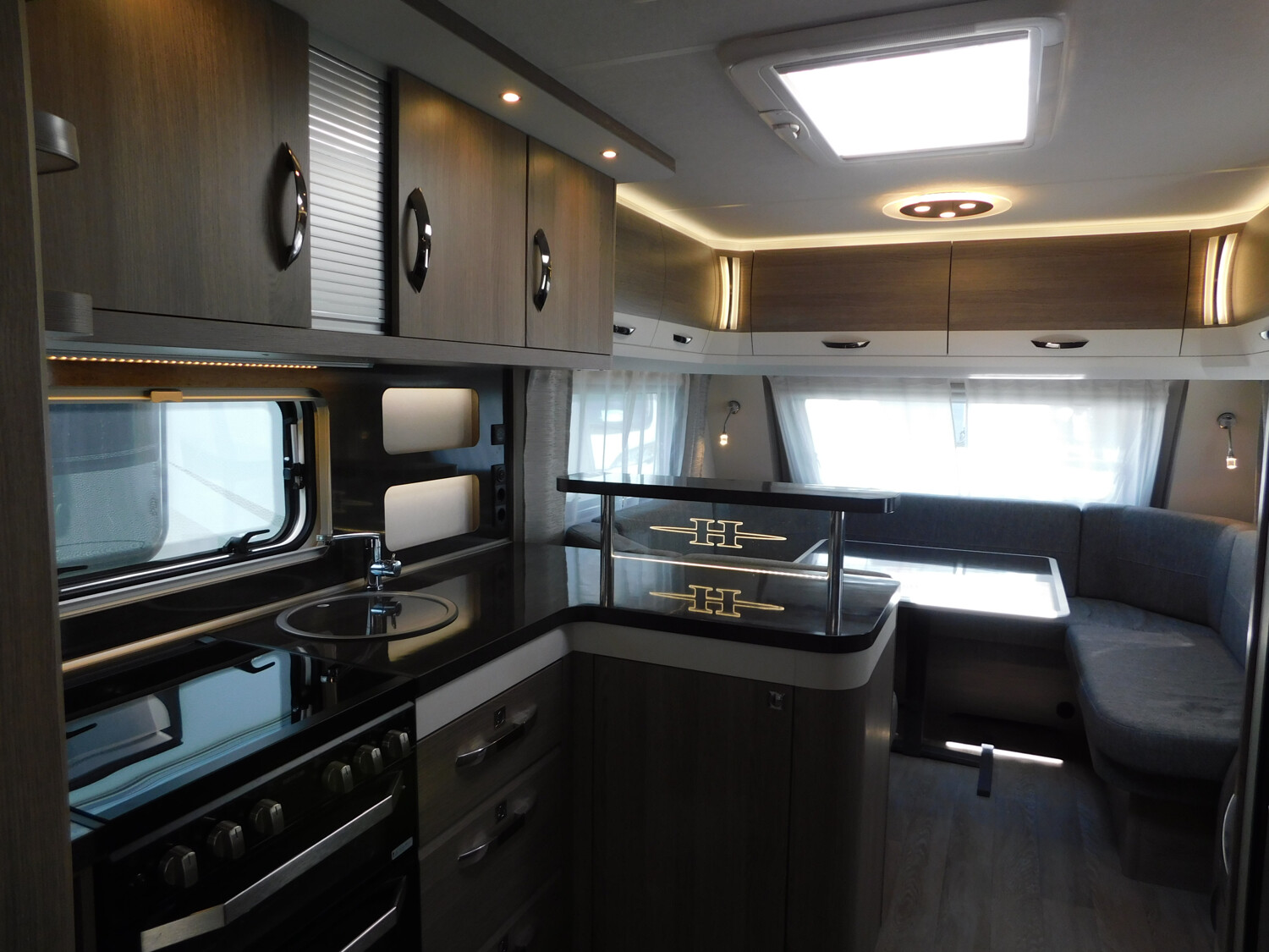 Hobby Prestige 720 WQC ALDE, Dachklima, DuoControl, TV - Bild 7