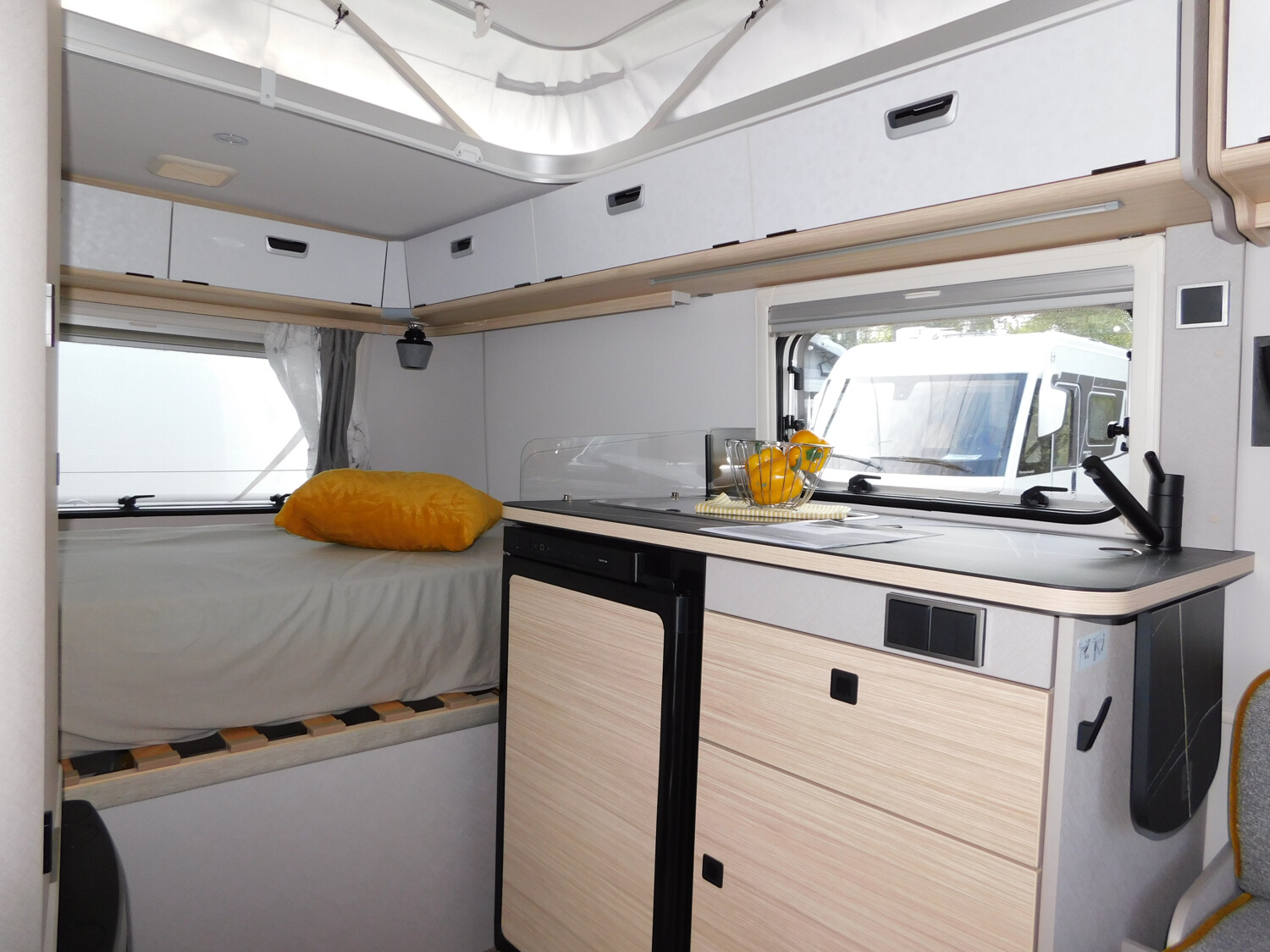 Hymer Eriba Touring 310 Auflastung, Glattbelch, Chrom, - Bild 7