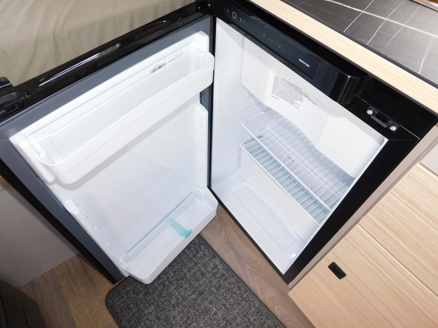 Hymer Eriba Touring 310 Auflastung, Glattbelch, Chrom, - Bild 8