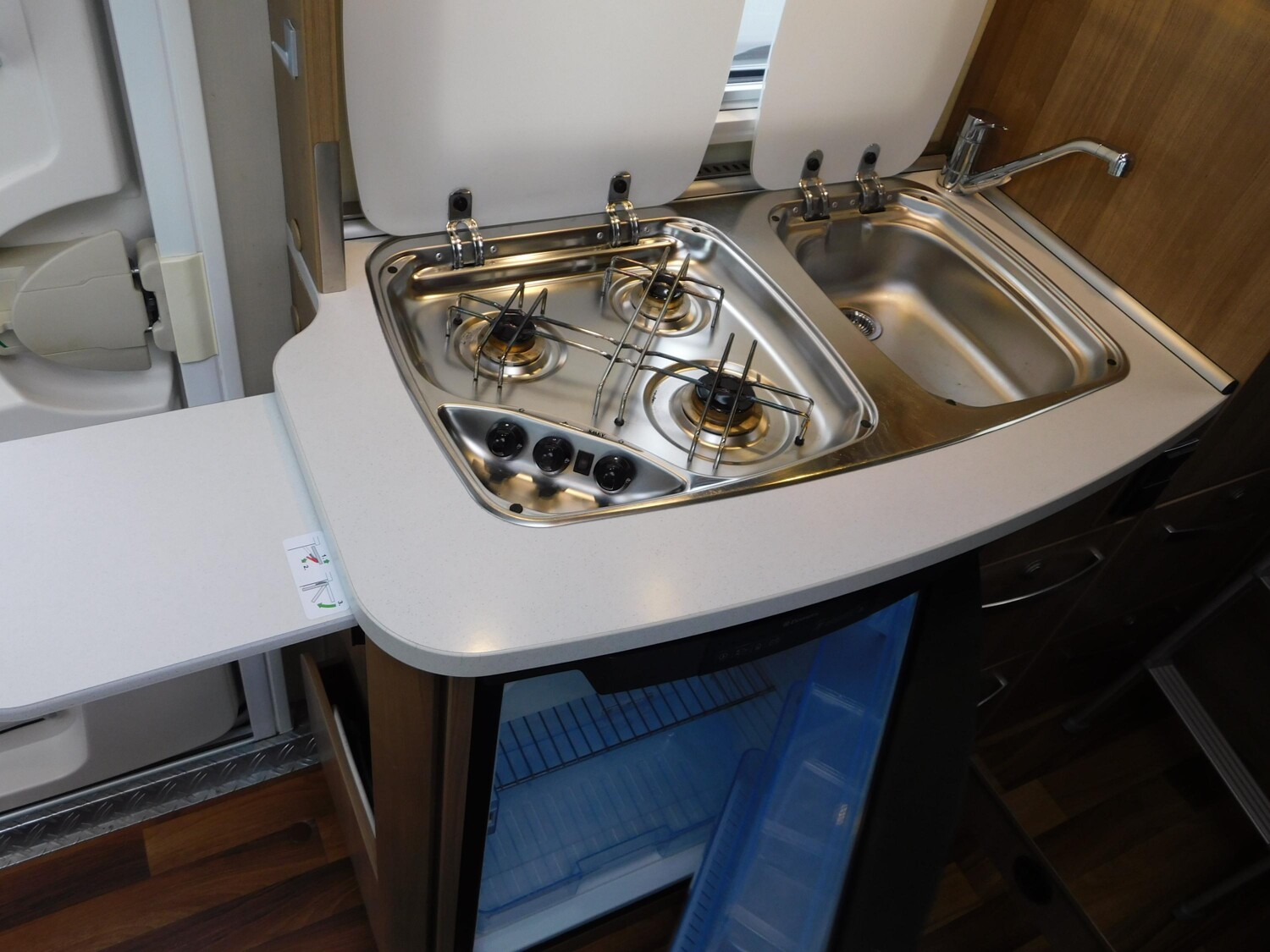 Hymer Exsis-t 414 Fahrradlift, Radio+Kamera, GFK-Dach - Bild 17