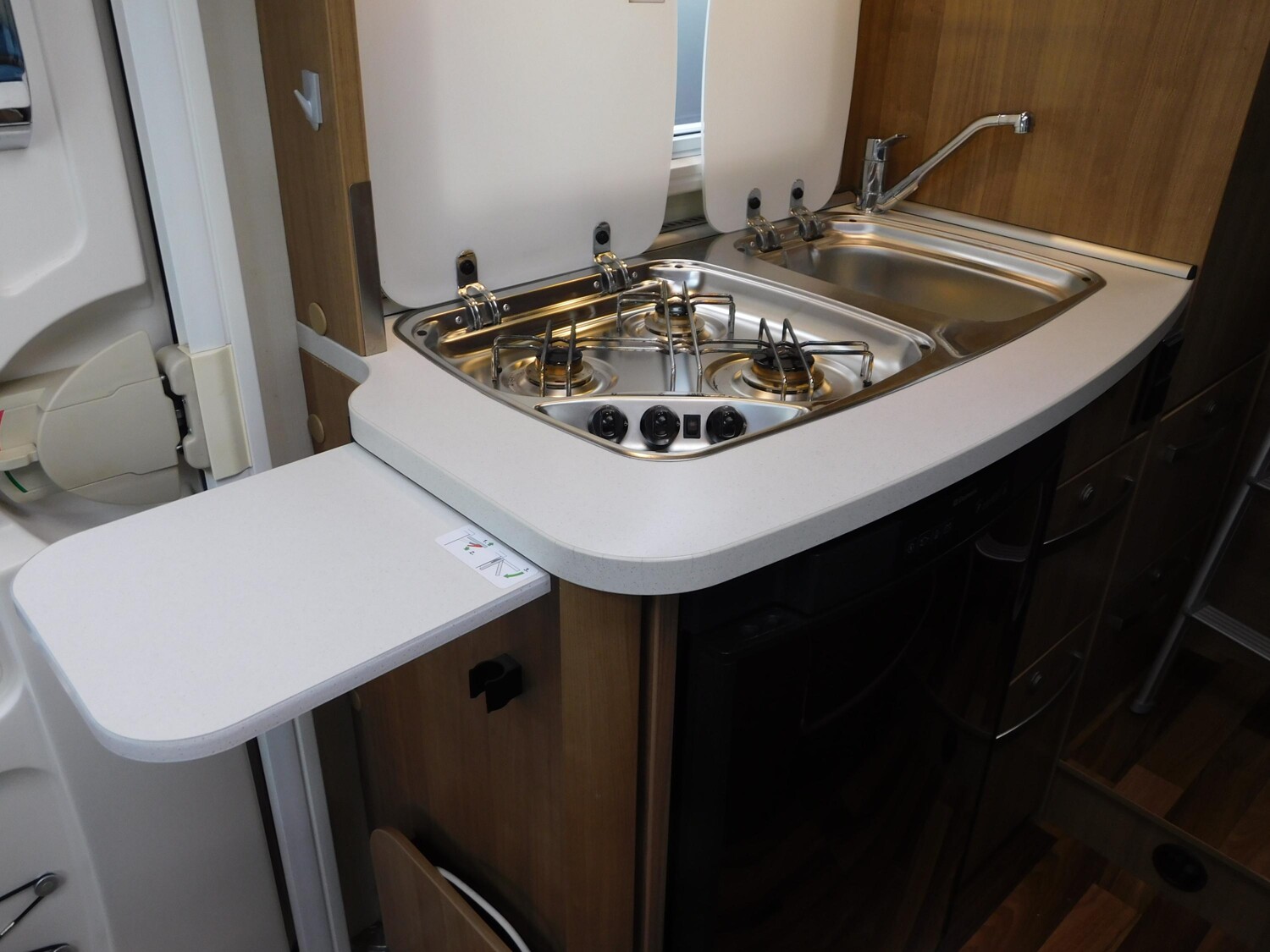 Hymer Exsis-t 414 Fahrradlift, Radio+Kamera, GFK-Dach - Bild 18