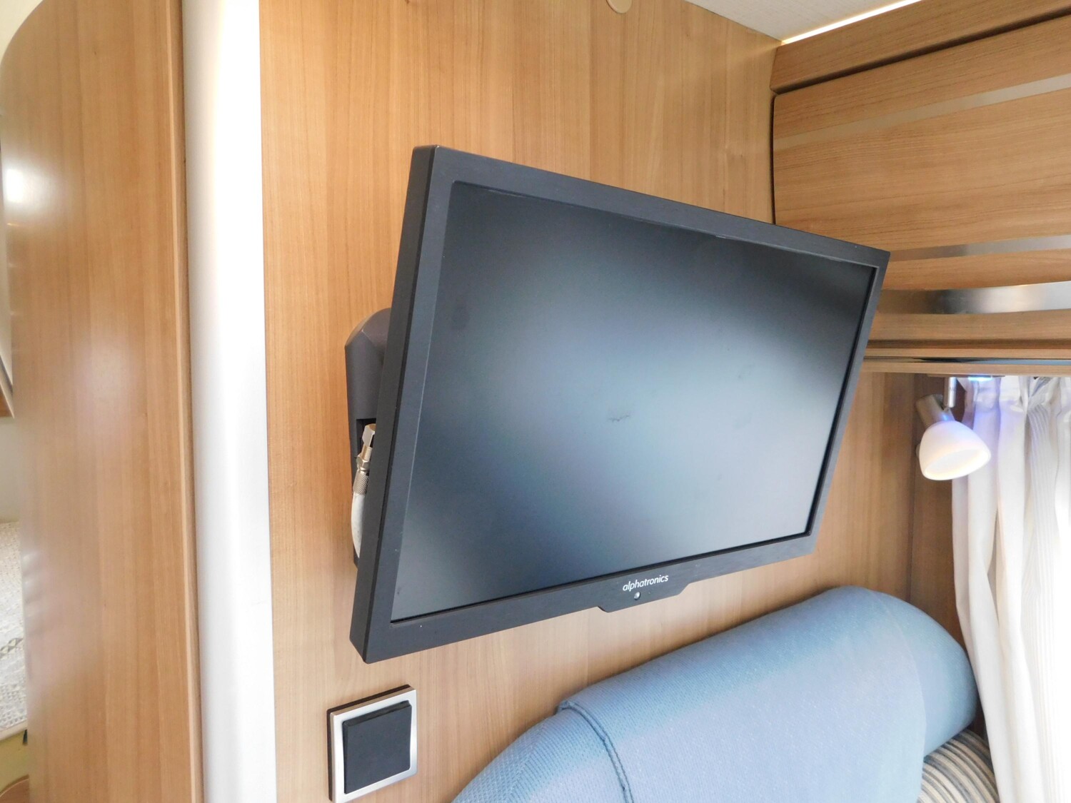 Hymer Exsis-t 414 Fahrradlift, Radio+Kamera, GFK-Dach - Bild 22