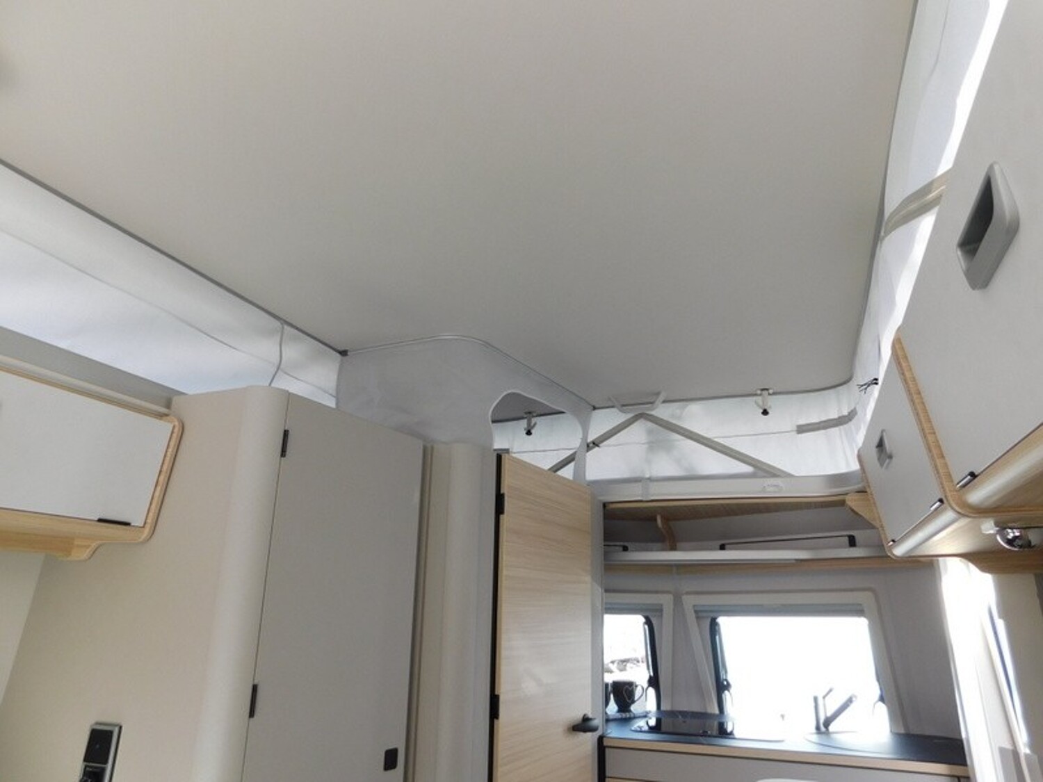 Hymer Eriba Touring 420 1500Kg, Markise, Heckklappe, - Bild 17