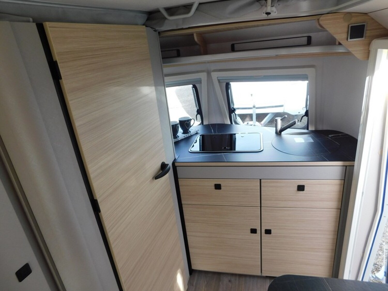 Hymer Eriba Touring 420 1500Kg, Markise, Heckklappe, - Bild 7
