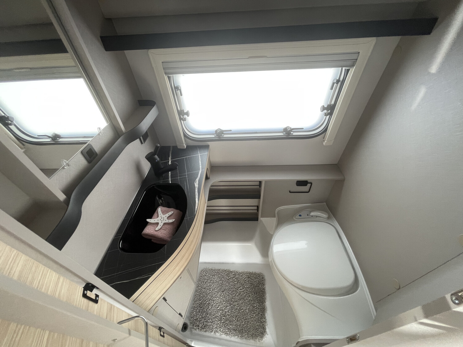 Hymer Eriba Touring 430 1300Kg,TangoRedEd.Paket,Markie - Bild 5