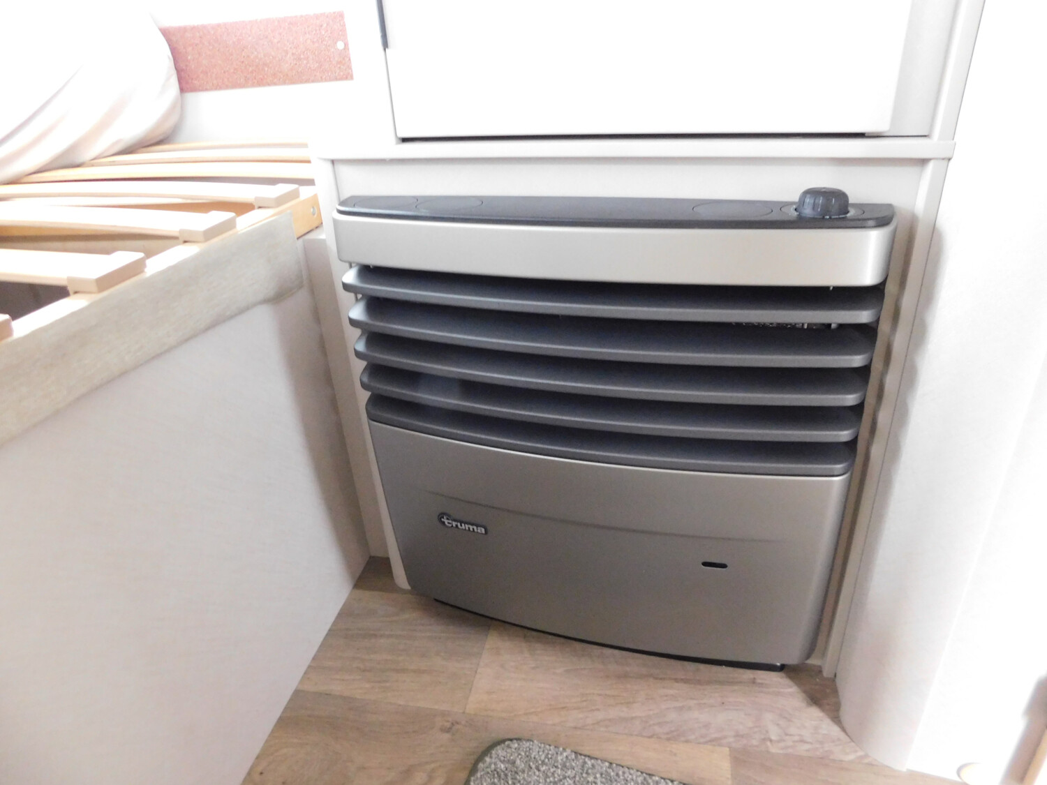 Hymer Eriba Touring 430 Auflastung, Chrom, MarkiseLED - Bild 17