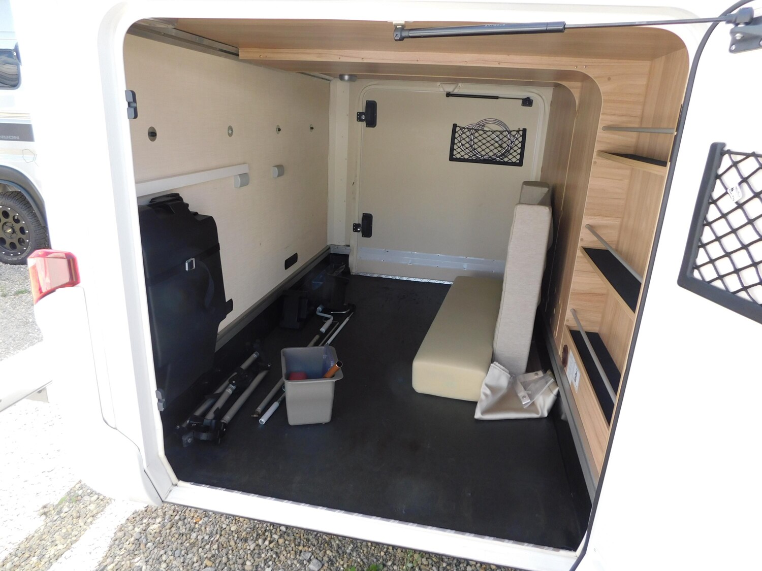 Hymer Exsis-t 474 Klima, Wechselrichter, Rollerträger - Bild 6