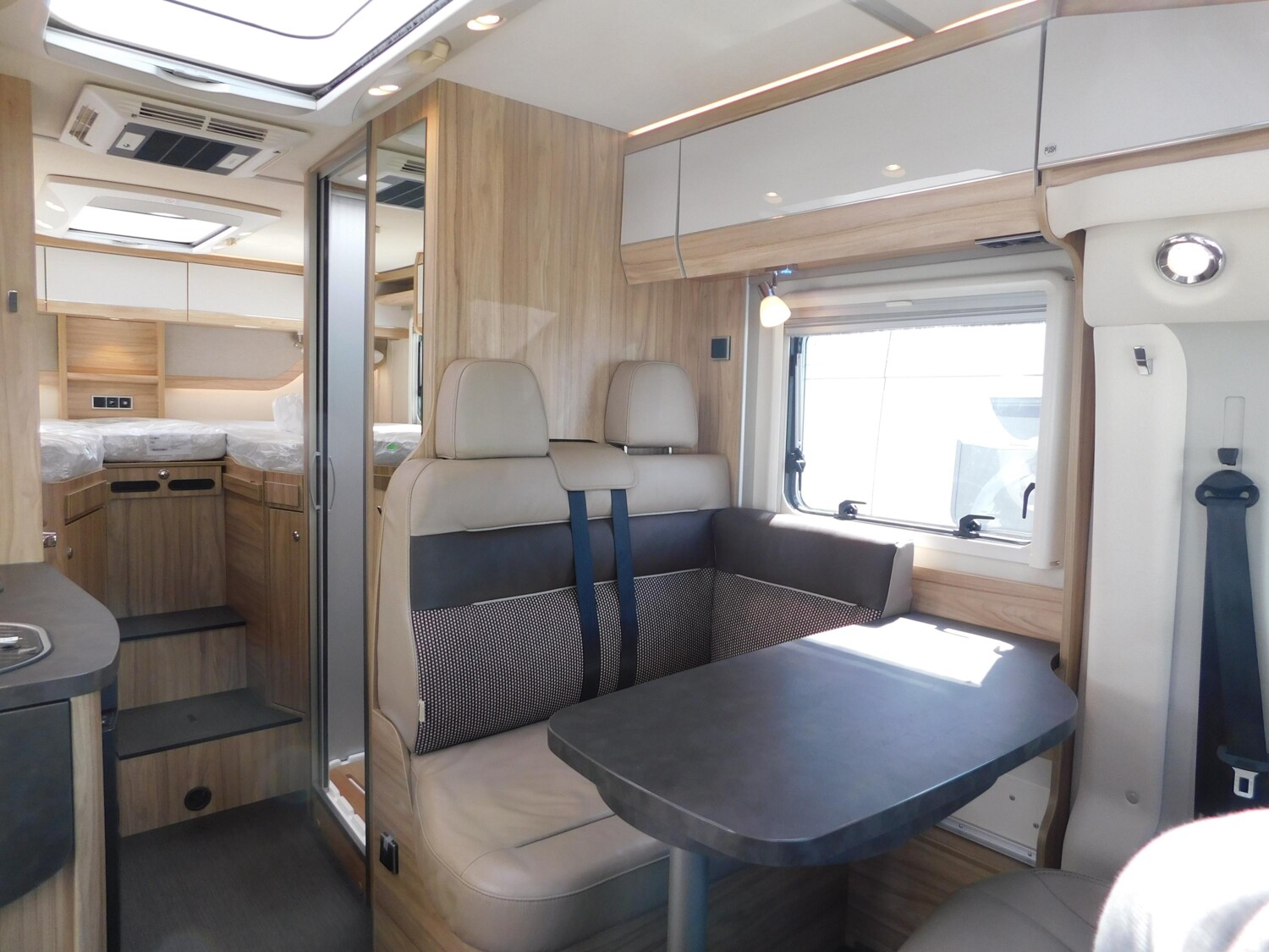 Hymer Exsis-t 474 Klima, Wechselrichter, Rollerträger - Bild 9