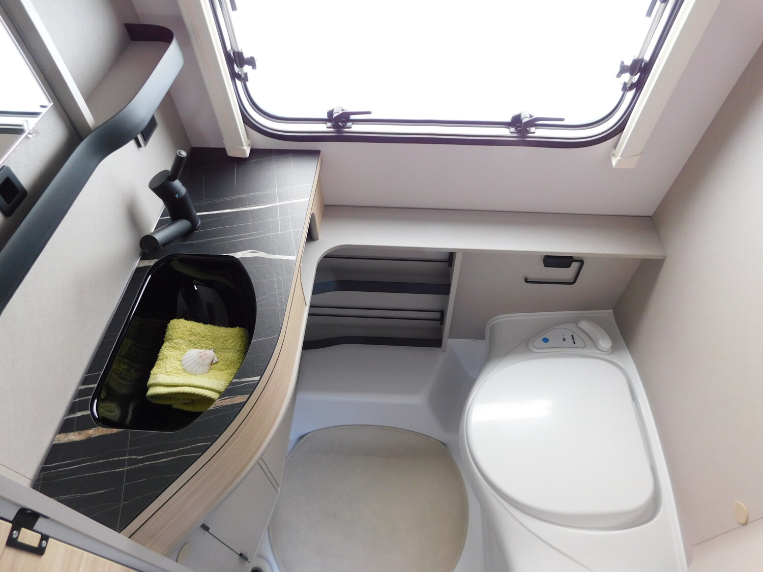 Hymer Eriba Touring 530 1500Kg,Markise,Chrom,12V Geblä - Bild 17