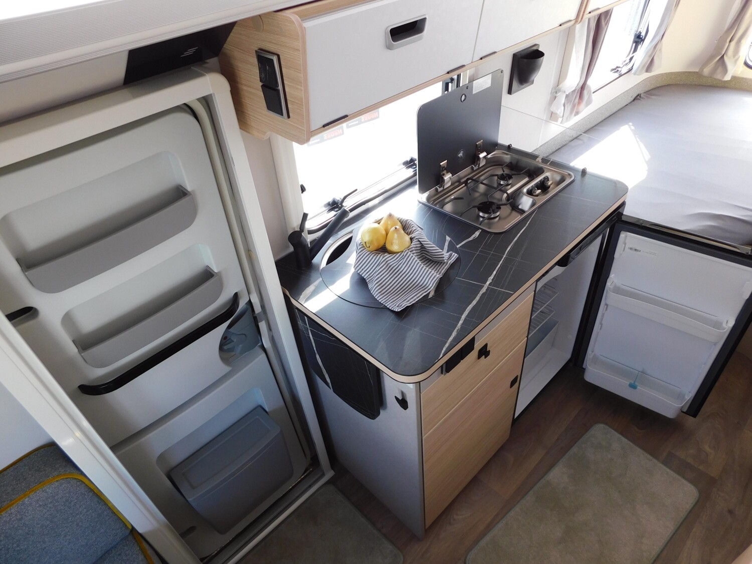 Hymer Eriba Touring 542 Markise, Heckklappe, Ersatzrad - Bild 6
