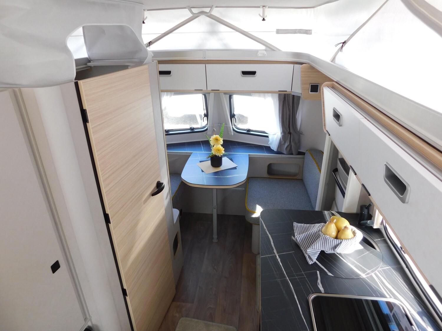 Hymer Eriba Touring 542 Markise, Heckklappe, Ersatzrad - Bild 7