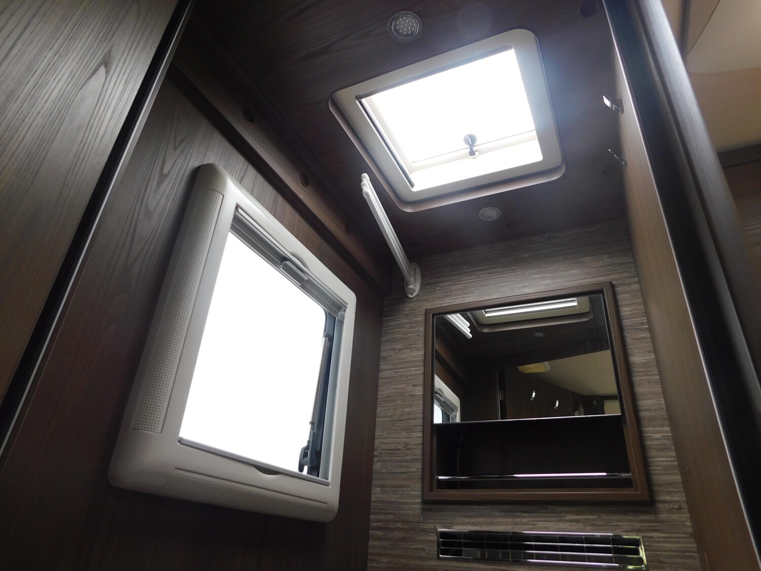 Hymer Eriba Nova S 545 Klima,Mover,Leder,Solar,ALDE - Bild 11