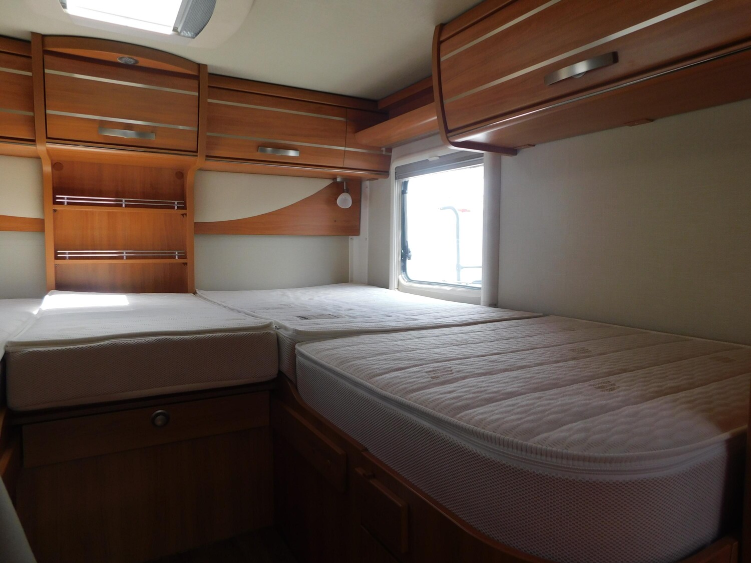 Hymer Tramp SL 568 SatAnlage+Panodach+Markise+GFK-Dach - Bild 14