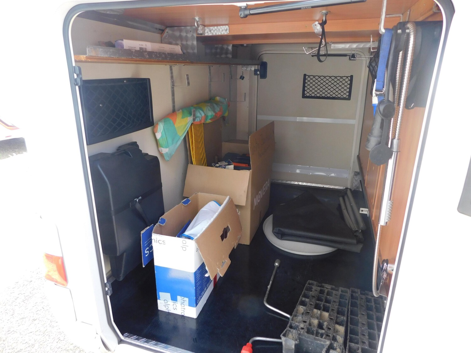 Hymer Tramp SL 568 SatAnlage+Panodach+Markise+GFK-Dach - Bild 16