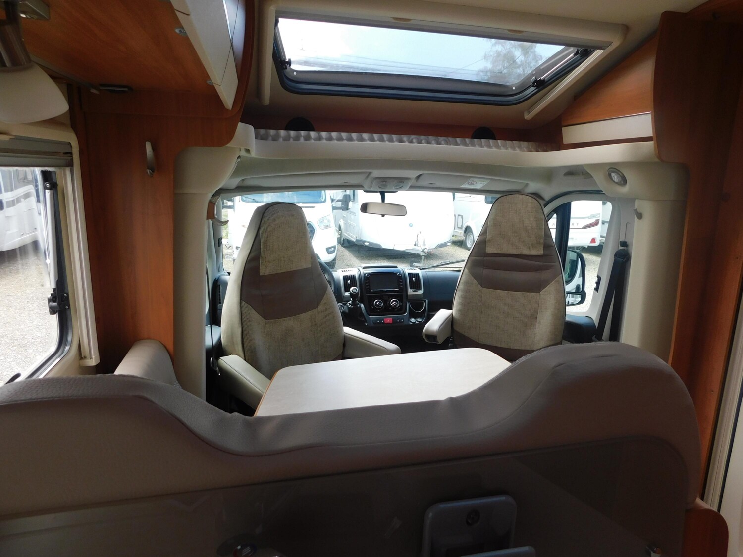 Hymer Tramp SL 568 SatAnlage+Panodach+Markise+GFK-Dach - Bild 5
