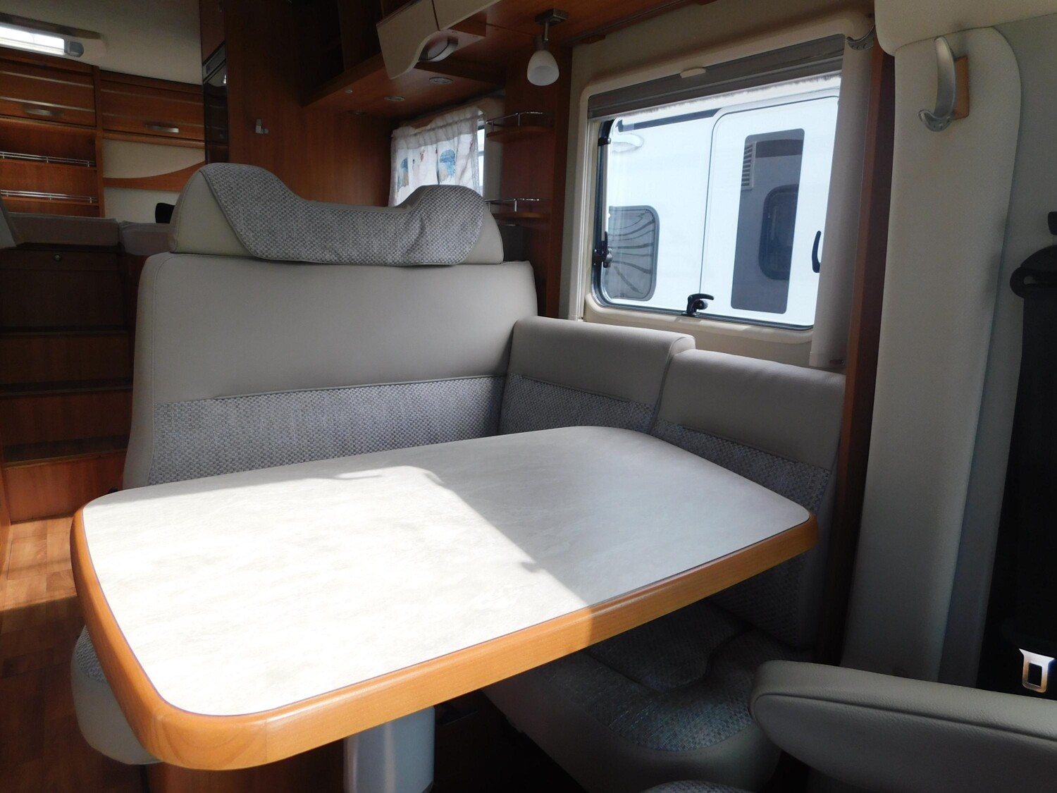 Hymer Tramp SL 568 SatAnlage+Panodach+Markise+GFK-Dach - Bild 6