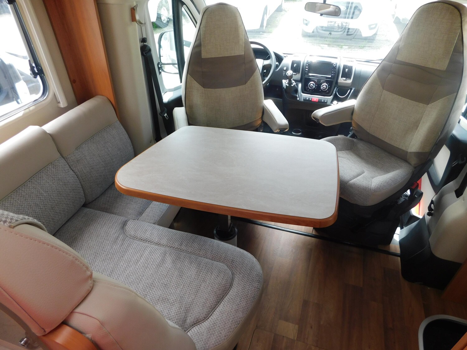Hymer Tramp SL 568 SatAnlage+Panodach+Markise+GFK-Dach - Bild 7