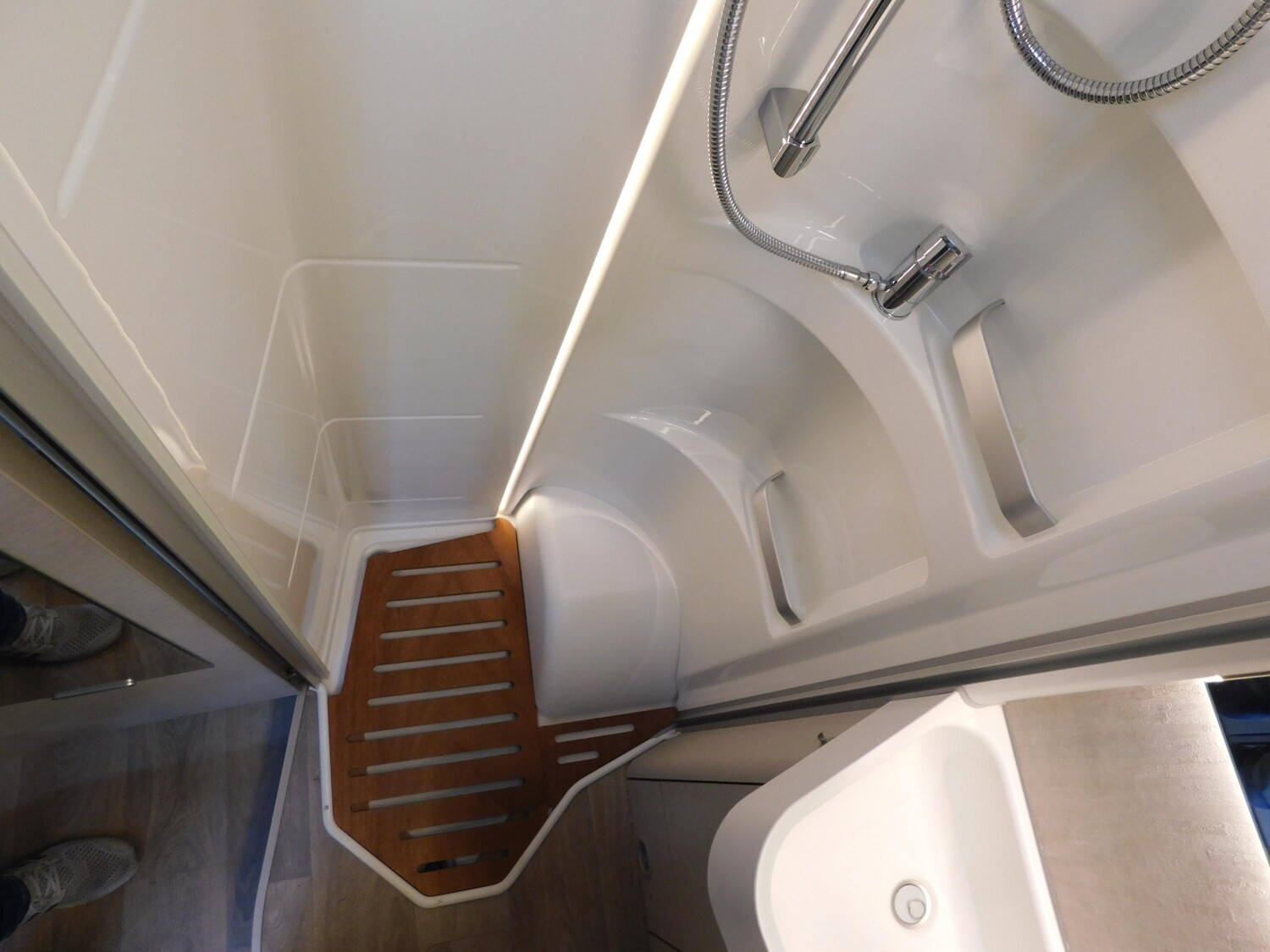 Hymer Exsis-t Original 580 9G-Autom, Klima, TV+SAT - Bild 23