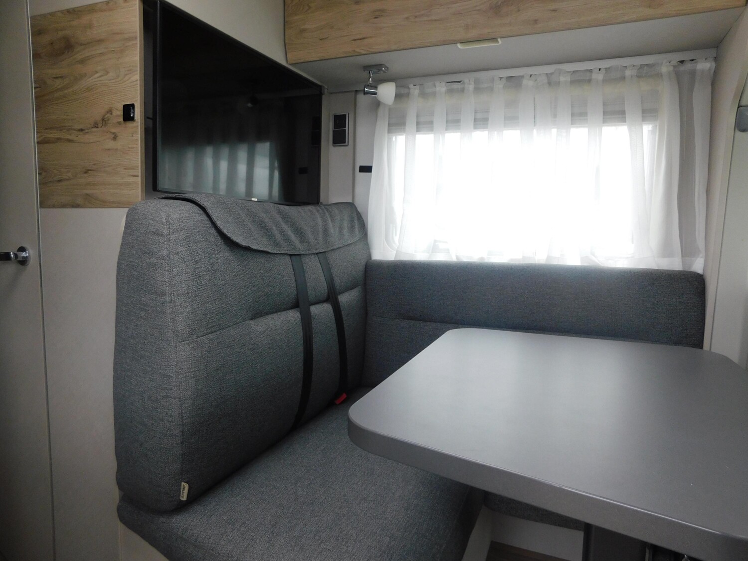 Hymer Exsis-t Pure 580 Wechselrichter + 200Ah Lithium - Bild 10