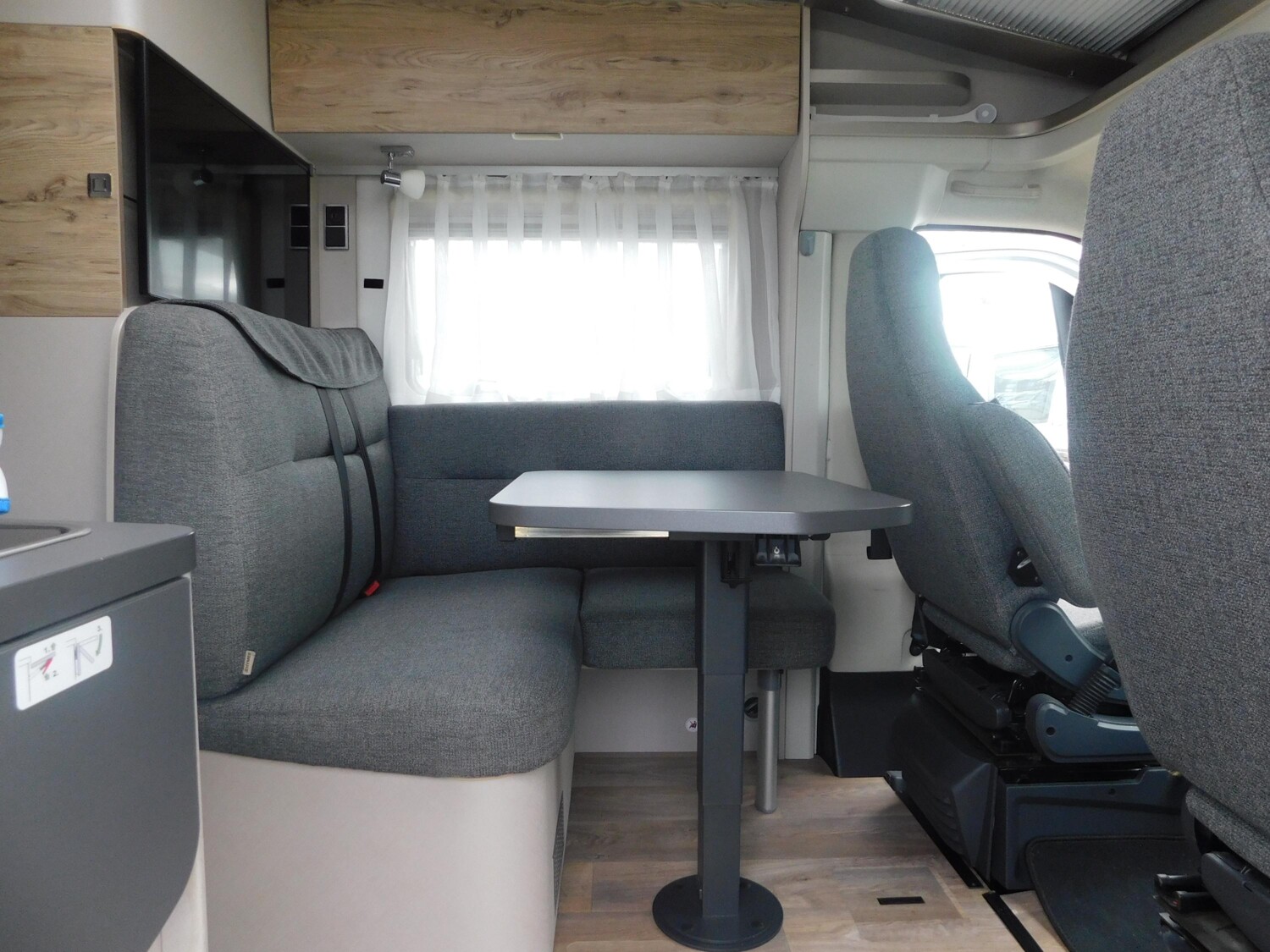 Hymer Exsis-t Pure 580 Wechselrichter + 200Ah Lithium - Bild 9