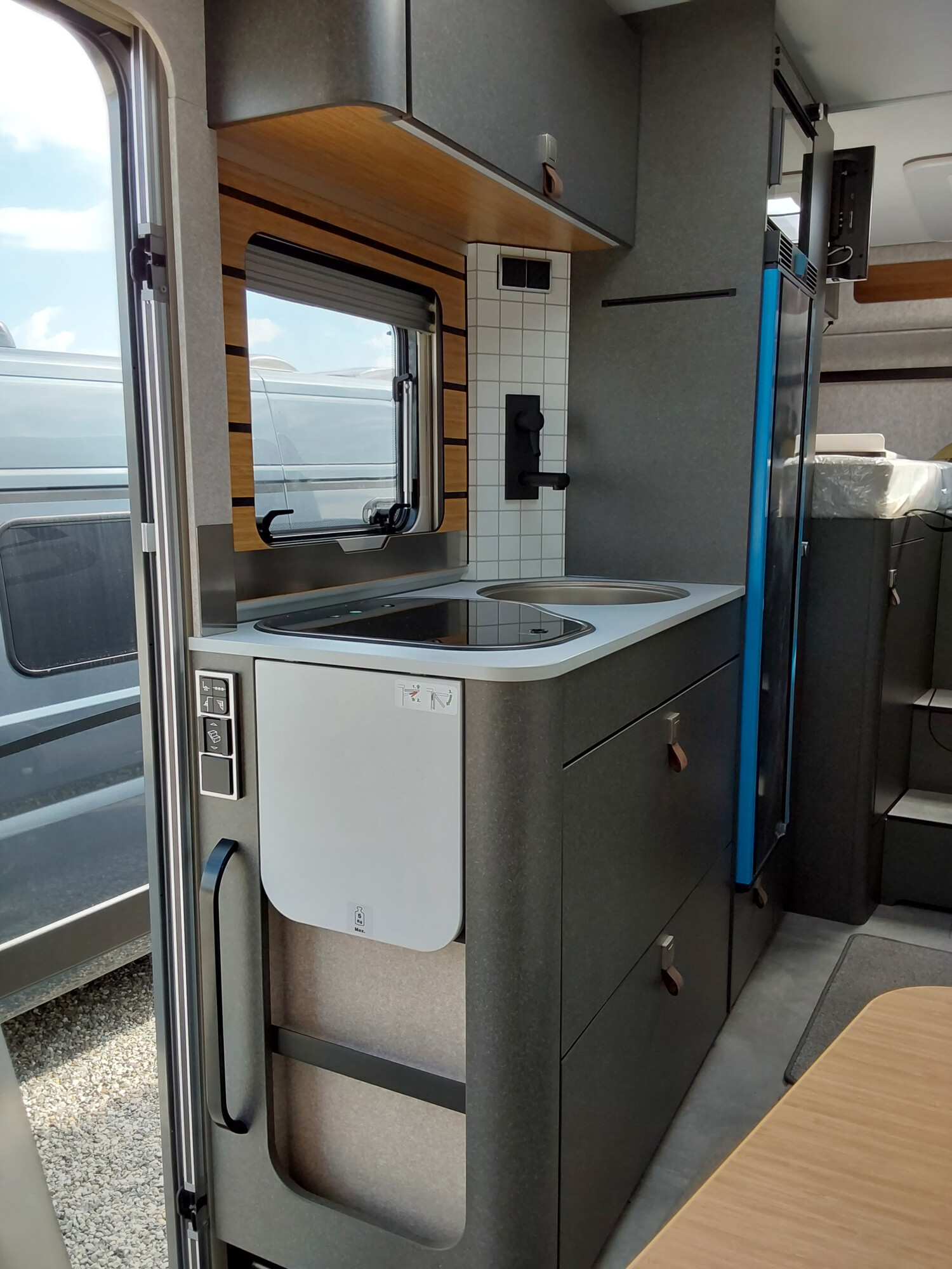 Hymer ML-T 580 2x TV, Backofen, Solar, Wechselrichter - Bild 10