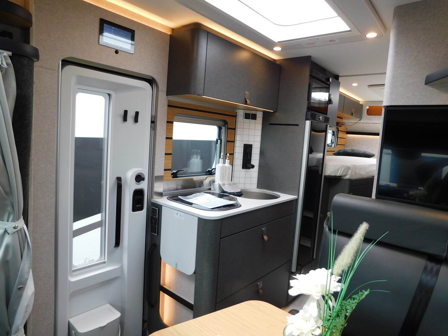 Hymer ML-T 580 XXL-Bett, Backofen, Winterpaket, Solar - Bild 12