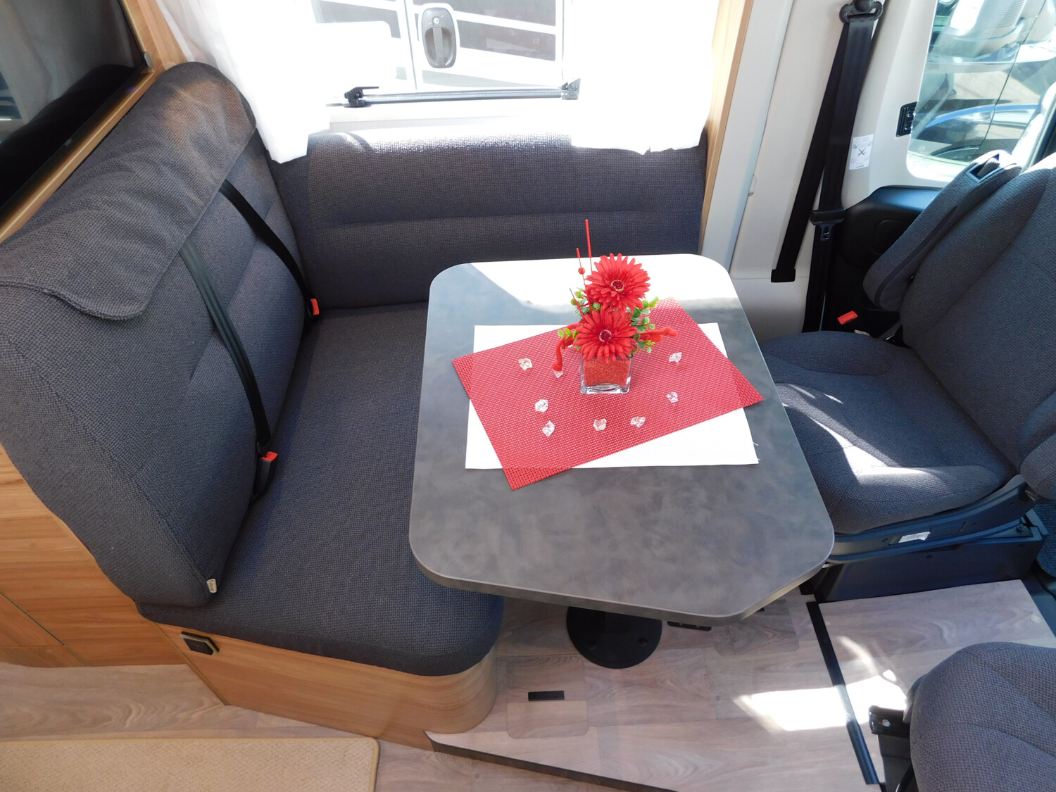 Hymer Exsis-t Pure 580 ACC, Automatik, Fußbodenheizung - Bild 12