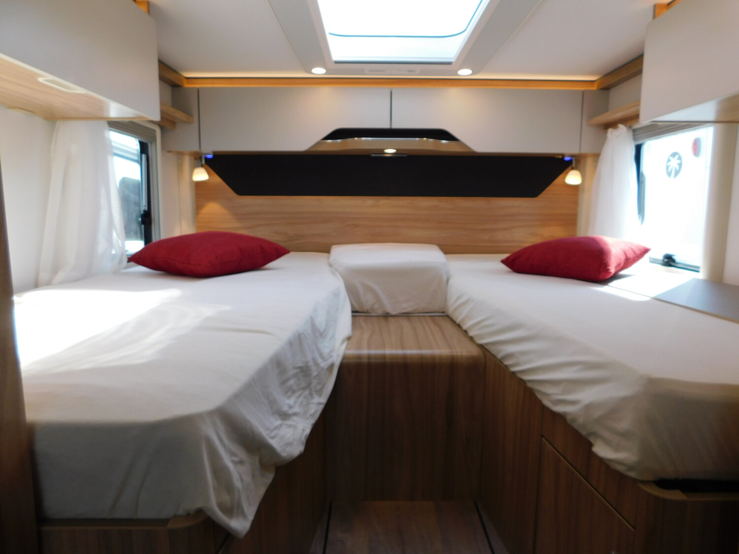 Hymer Exsis-t Pure 580 ACC, Automatik, Fußbodenheizung - Bild 16
