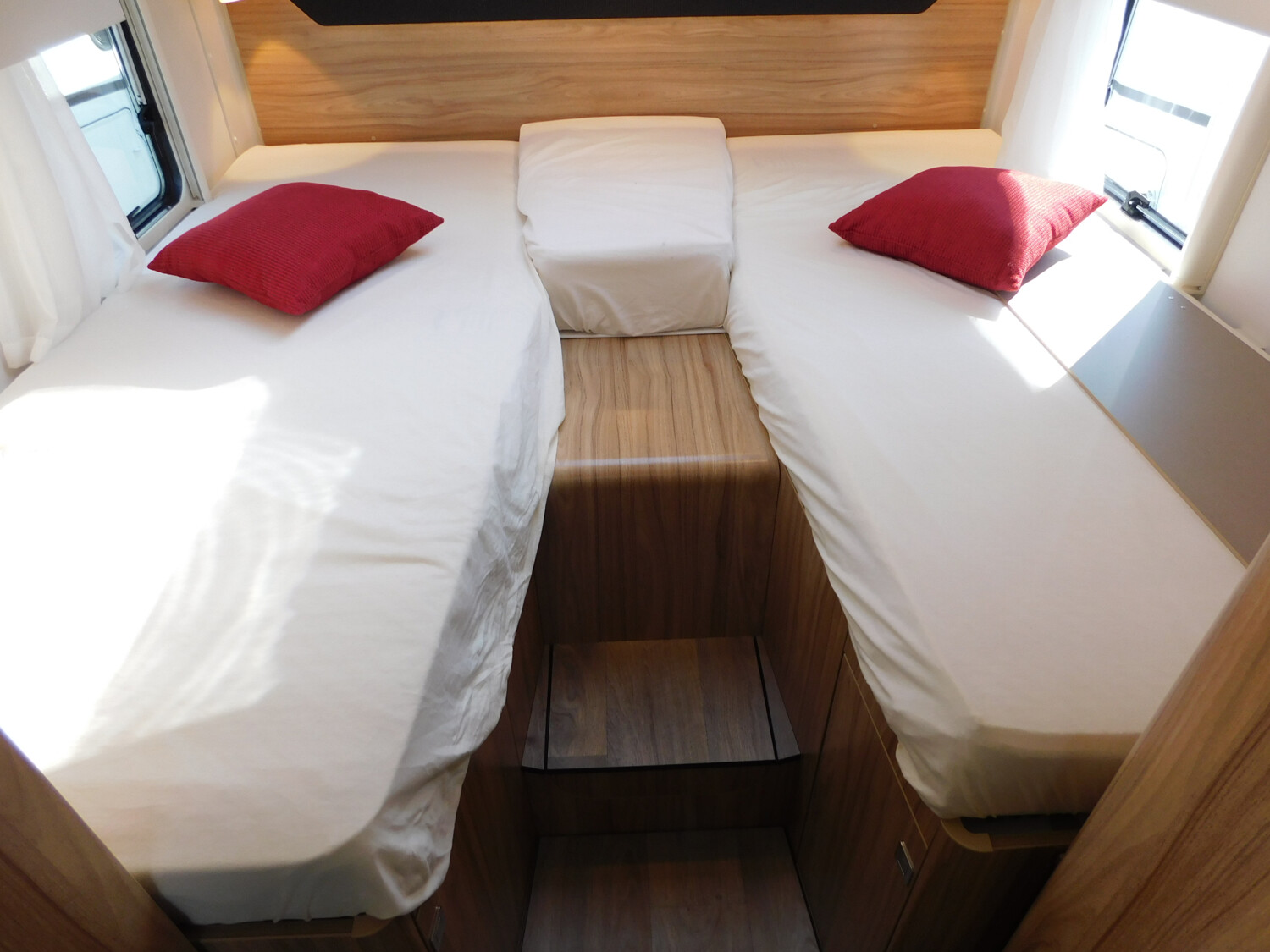 Hymer Exsis-t Pure 580 ACC, Automatik, Fußbodenheizung - Bild 17