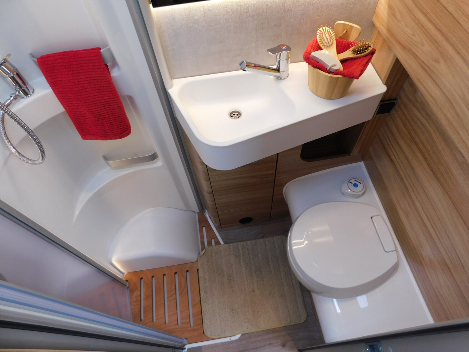 Hymer Exsis-t Pure 580 ACC, Automatik, Fußbodenheizung - Bild 18