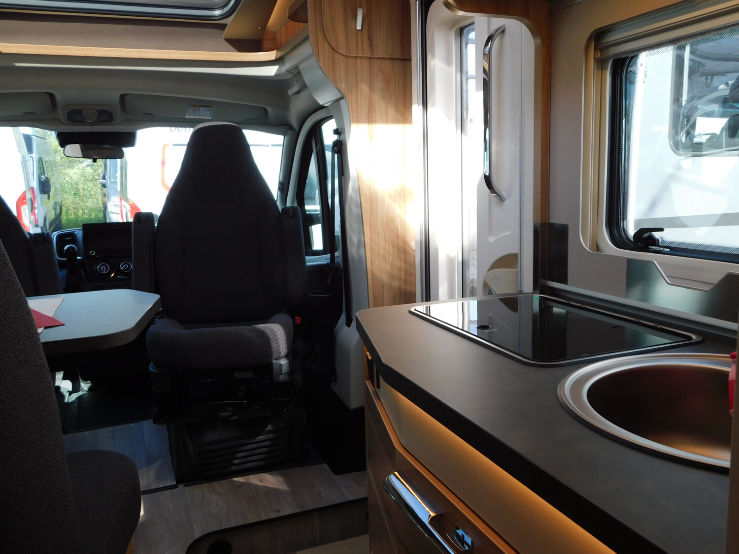Hymer Exsis-t Pure 580 ACC, Automatik, Fußbodenheizung - Bild 11