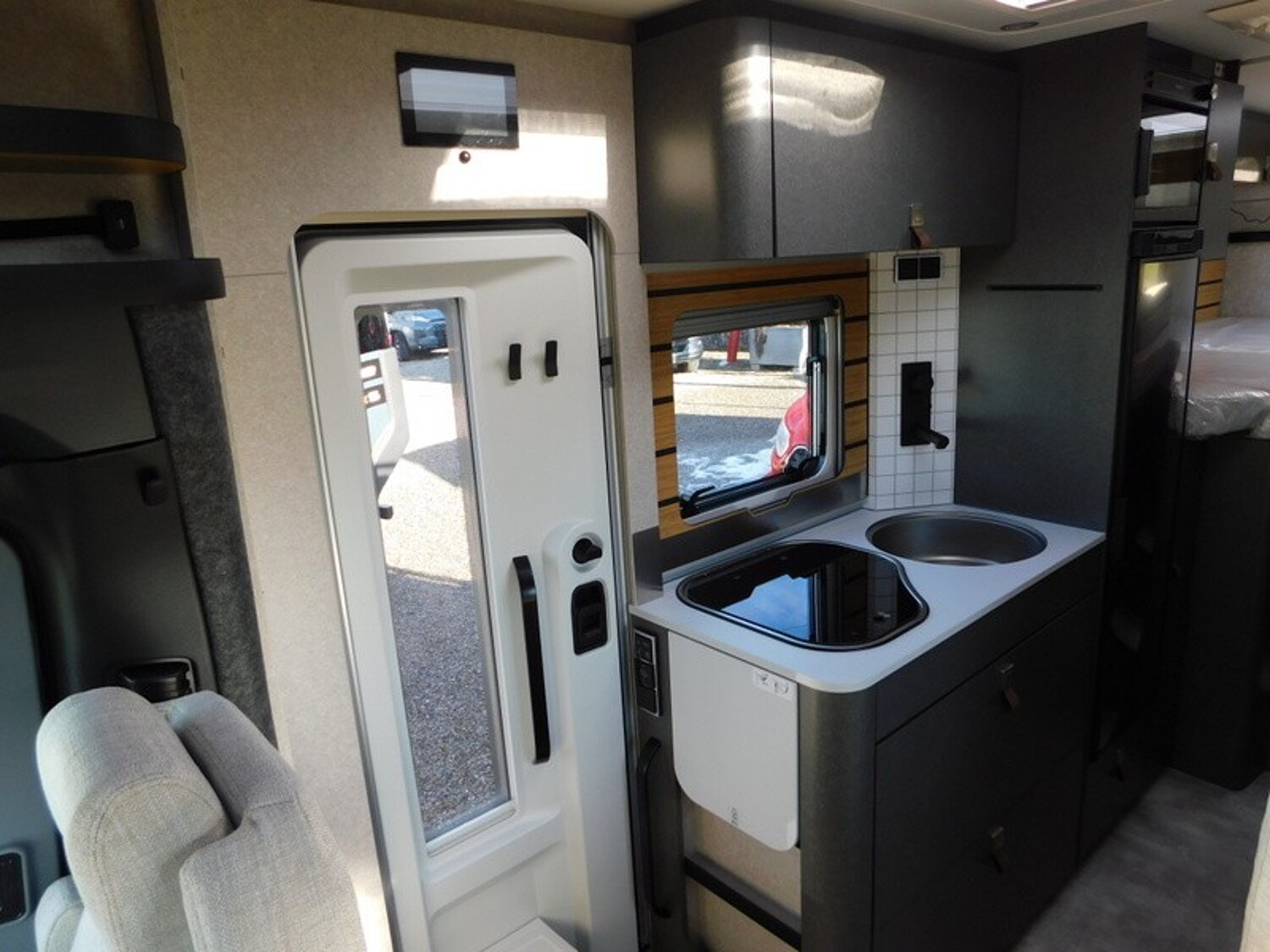 Hymer ML-T CrossTrail 580 mit XXL-Bett + Backofen - Bild 8