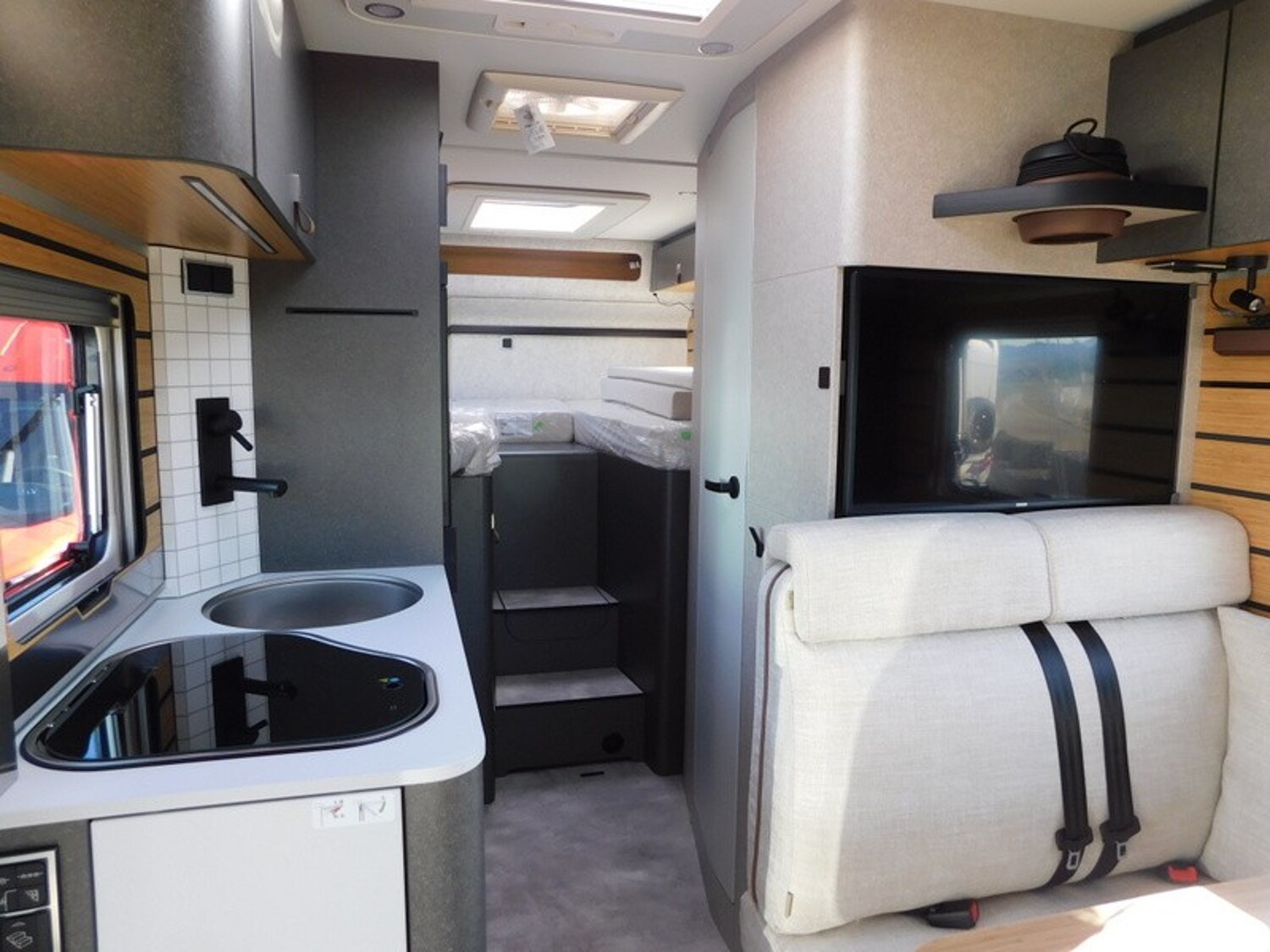 Hymer ML-T CrossTrail 580 mit XXL-Bett + Backofen - Bild 9