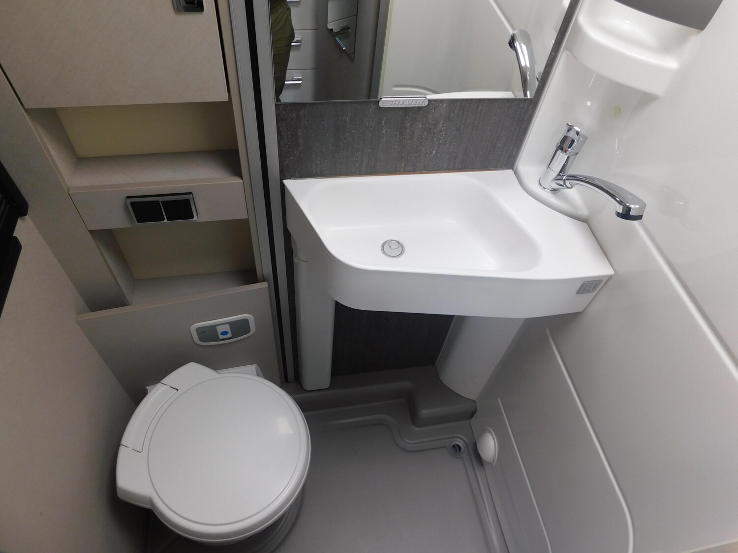 Hymer Tramp S 585 - Bild 13