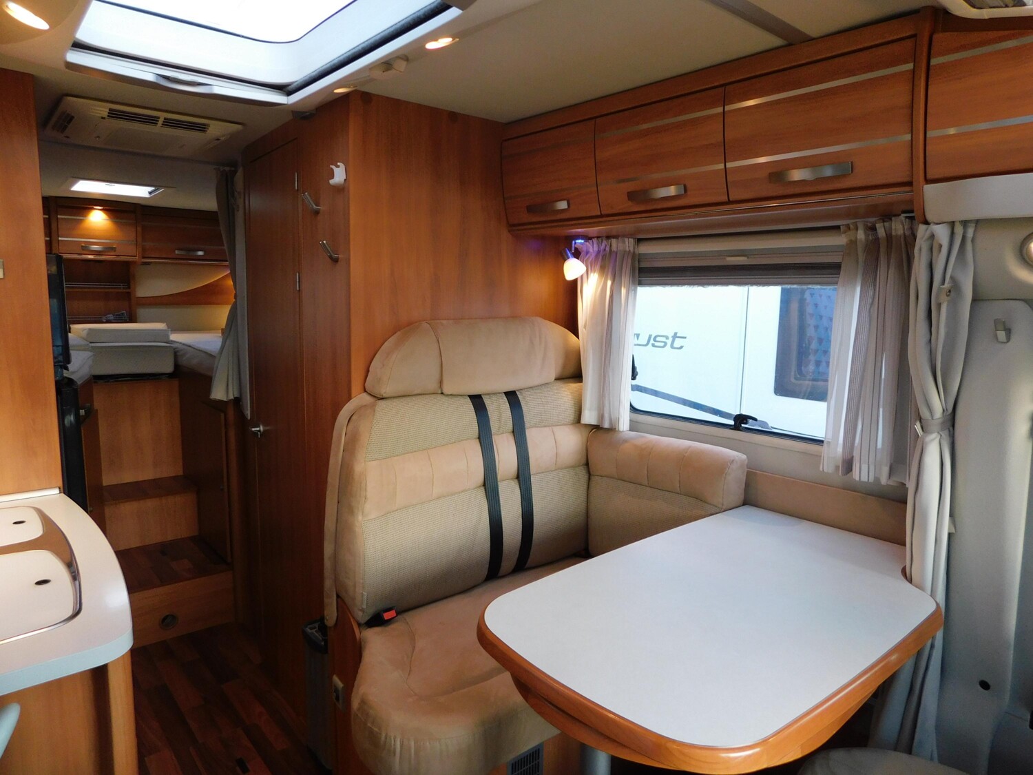 Hymer Exsis-t 588 Luftfeder, Hytraulikstützen, 3xSolar - Bild 5