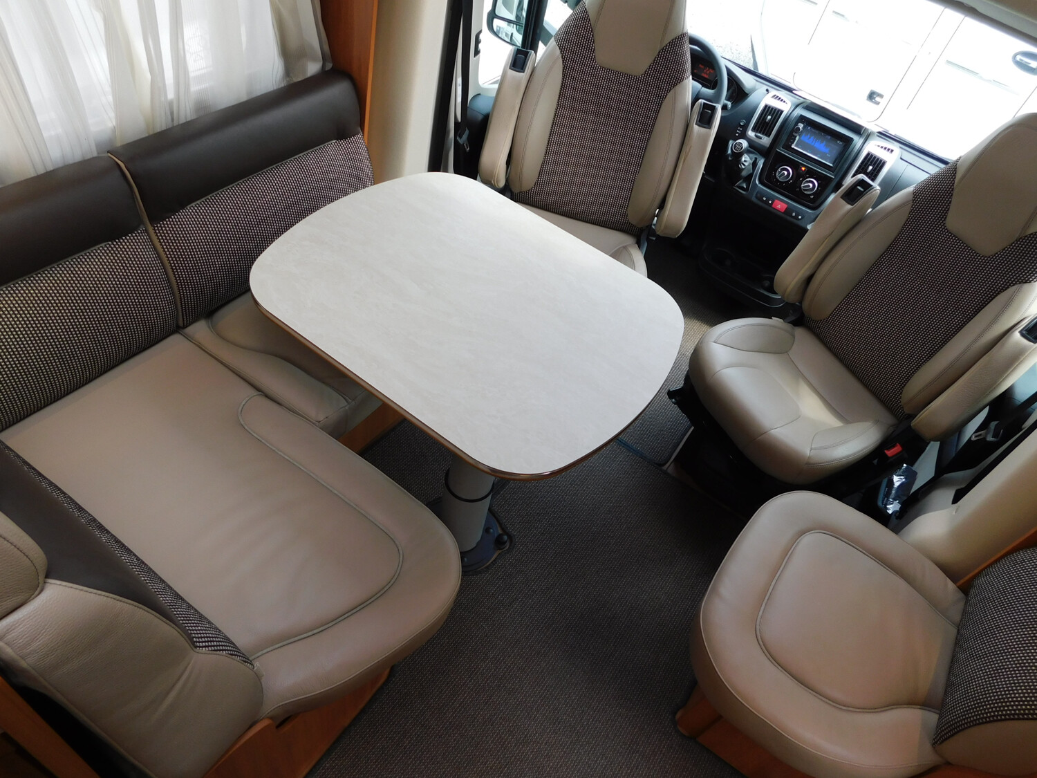 Hymer Tramp SL 588 Hydraulikstützen,SAT+TV,Doppelboden - Bild 10