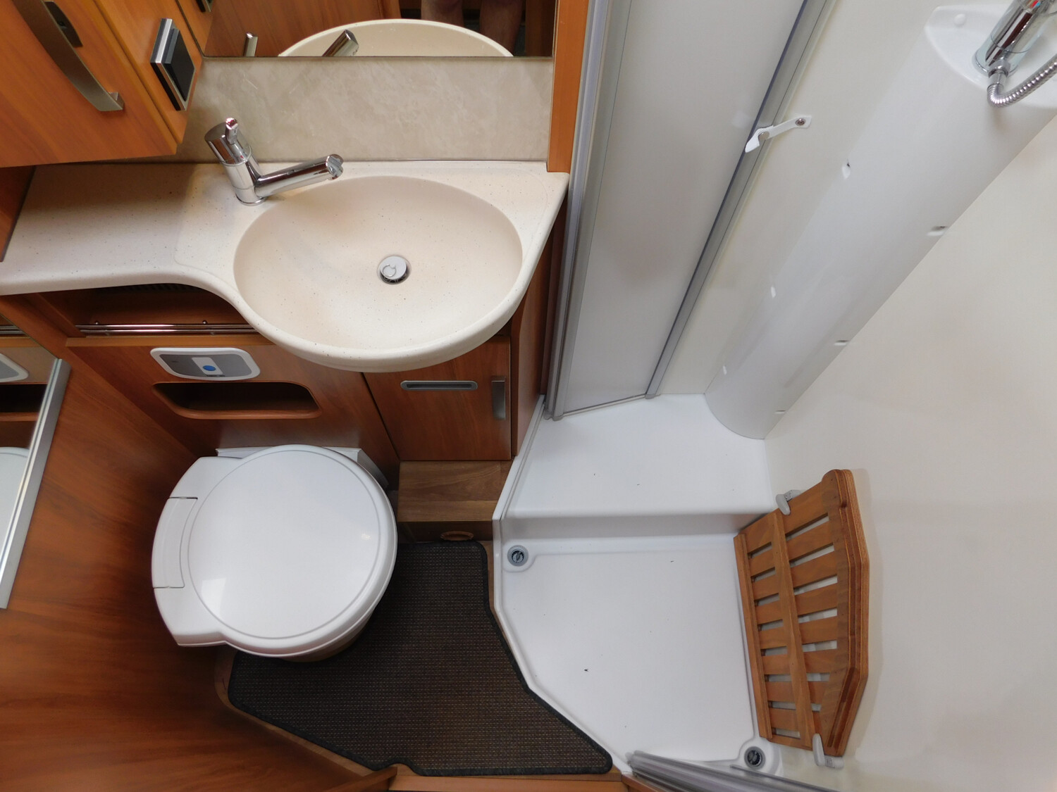 Hymer Tramp SL 588 Hydraulikstützen,SAT+TV,Doppelboden - Bild 16