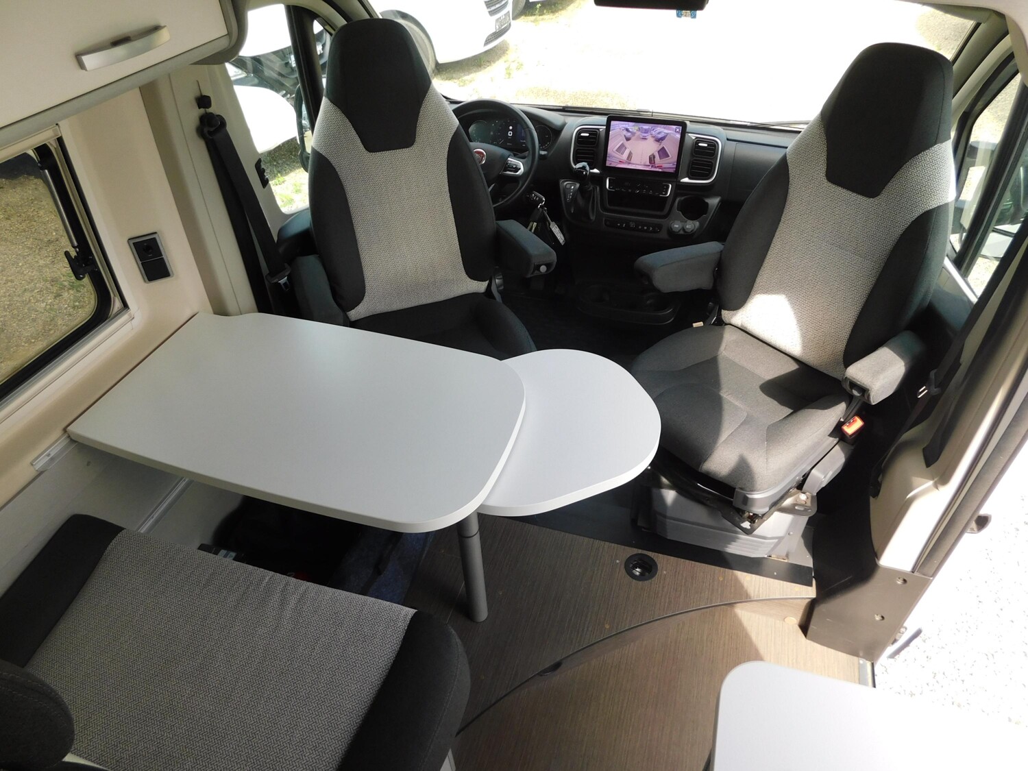 Hymer Free Campus 600 Markise,Lithium,Wechselrichter,AHK - Bild 9