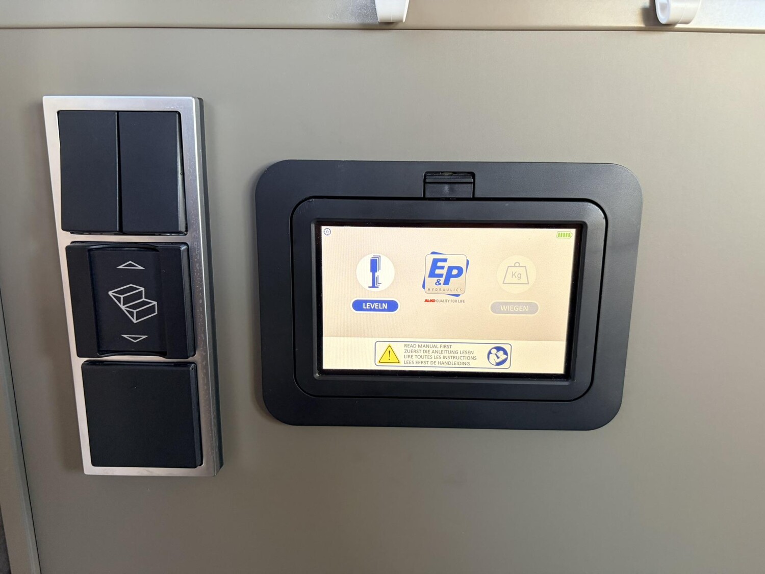 Hymer Grand Canyon S CrossOver 600 Seilwinde, Stützen - Bild 17